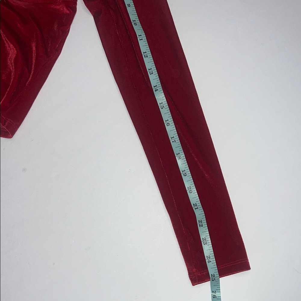 Hollister Scarlet Velvet Crop Top - Picture 6 of 7